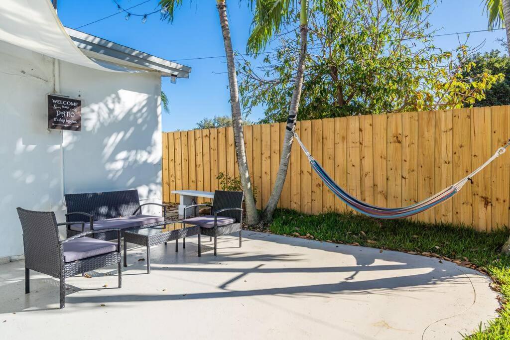 Peaceful 3 Bedroom House With Relaxing Backyard 15 Minutes To The Ocean Hollywood Exterior photo